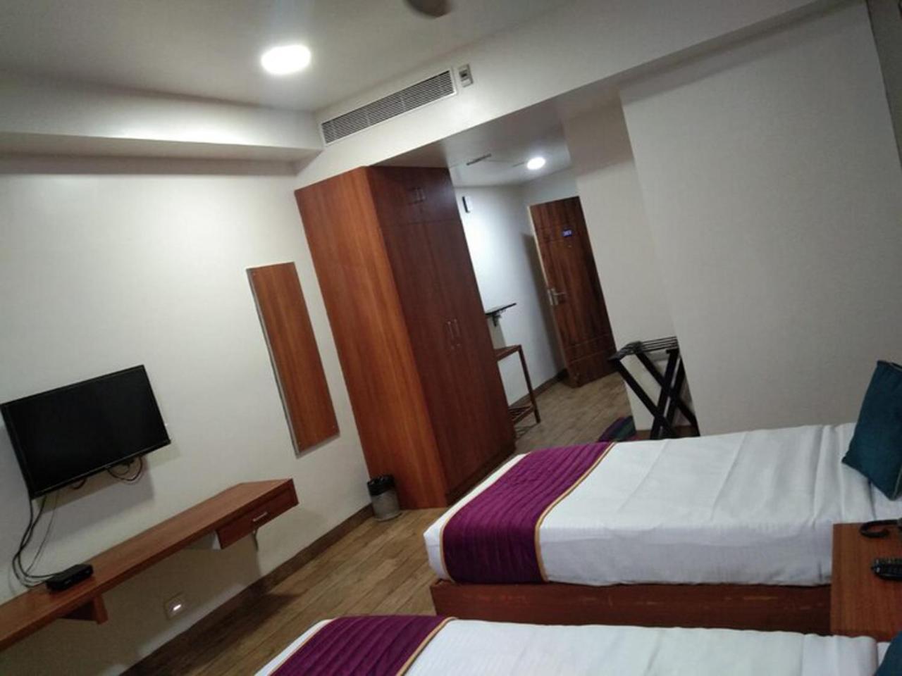 Dsquare Omr By K Hotels Chennai Exteriör bild